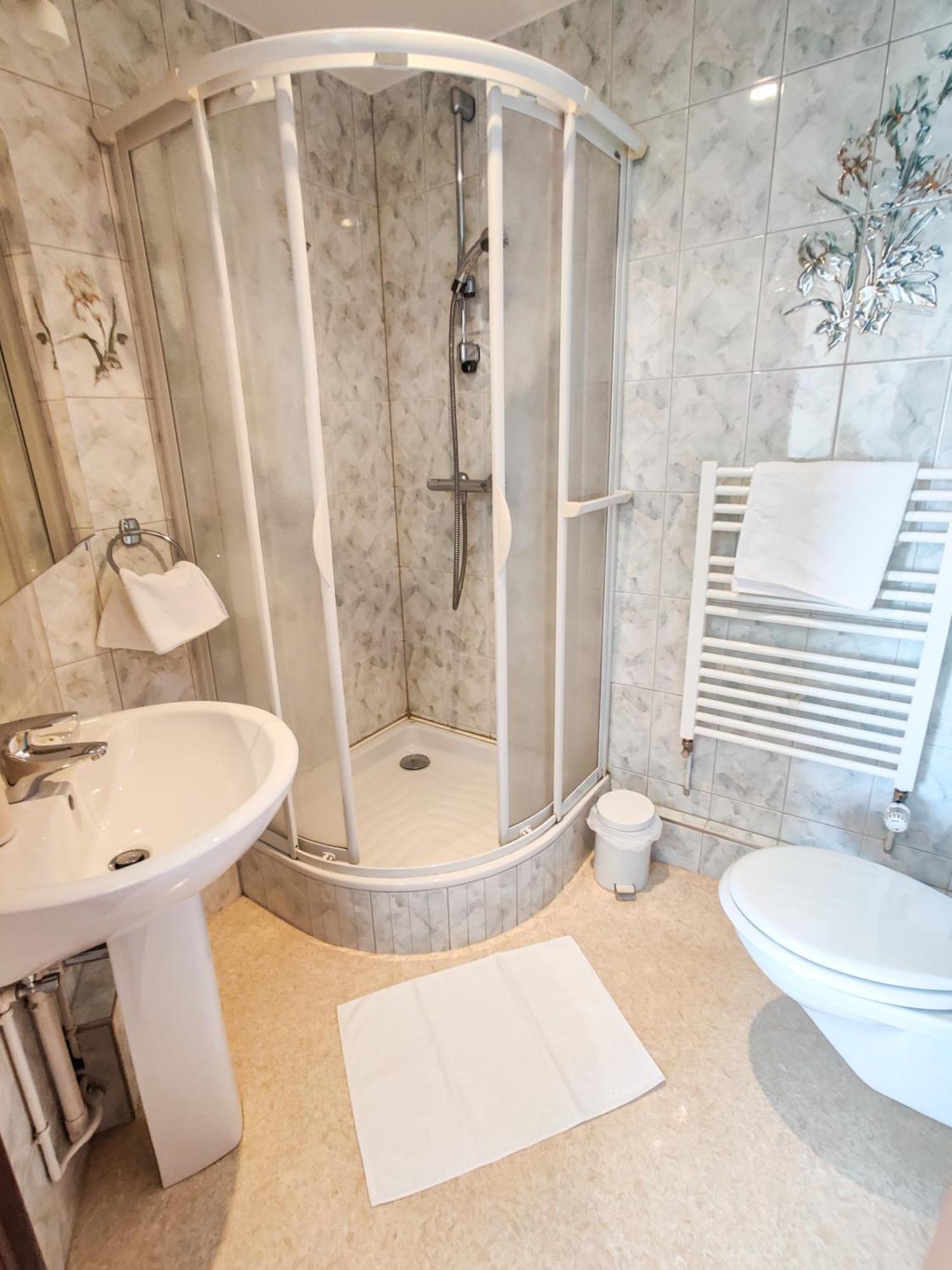 Hotel Restaurant Roess Hohrod Bagian luar foto